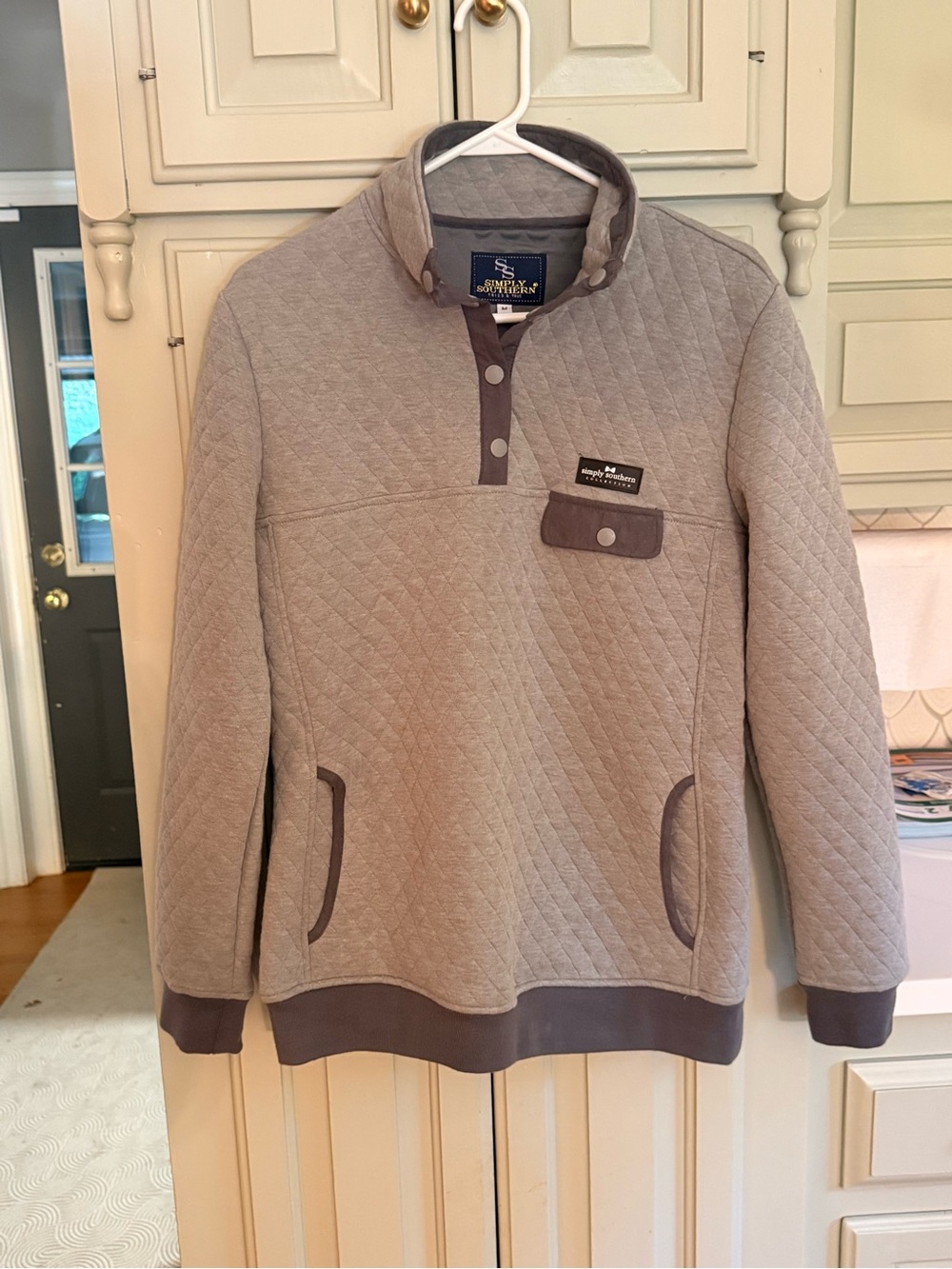 Simply Southern Women’s Quilted Pullover in Light Gray Size Medium